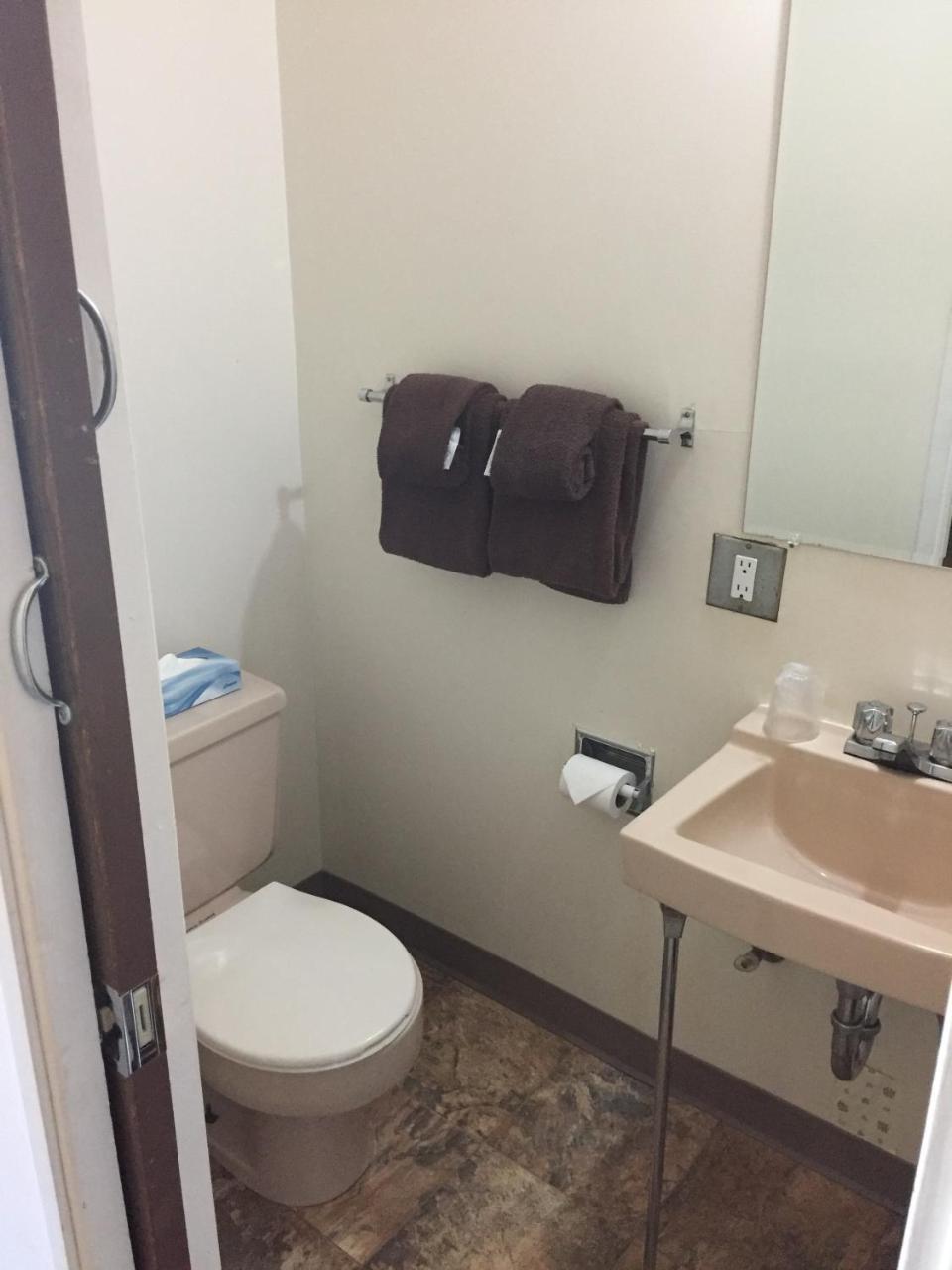 Spring Villa Hotel ينابيع هاريسون الحارة المظهر الخارجي الصورة